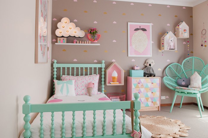 How to decorate a 5 year old bedroom