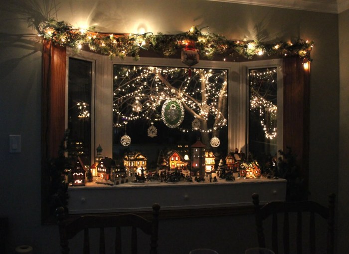 How to decorate my bay window for christmas